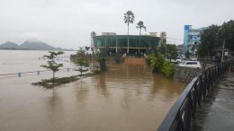 သံလွင်မြစ်ရေကြီးမှုကြောင့်ကရင်ပြည်နယ်တွင်ရေဘေးဒုက္ခသည်လေးထောင်နီးပါးရှိလာ