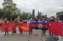 “ဆိတ်သုဉ်းနေတဲ့ လူ့အခွင့်အရေး တော်လှန်ရေးနဲ့ သိမ်းပိုက်ကြ” စစ်အာဏာရှင် ဆန့်ကျင်တော်လှန်ရေး ကလေးမြို့ ပင်မသပိတ် ၃၀၂ ရက်မြောက် ယနေ့မြင်ကွင်း
